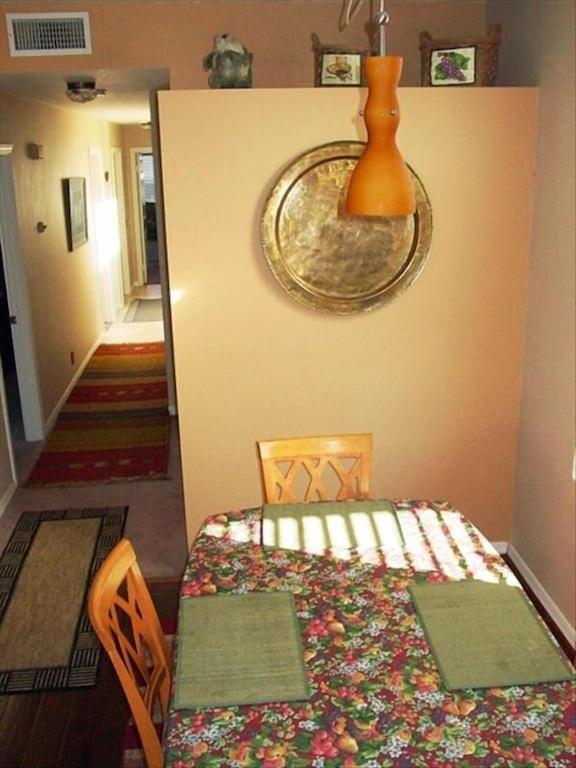 The Newport Family Peninsula House Apartment *